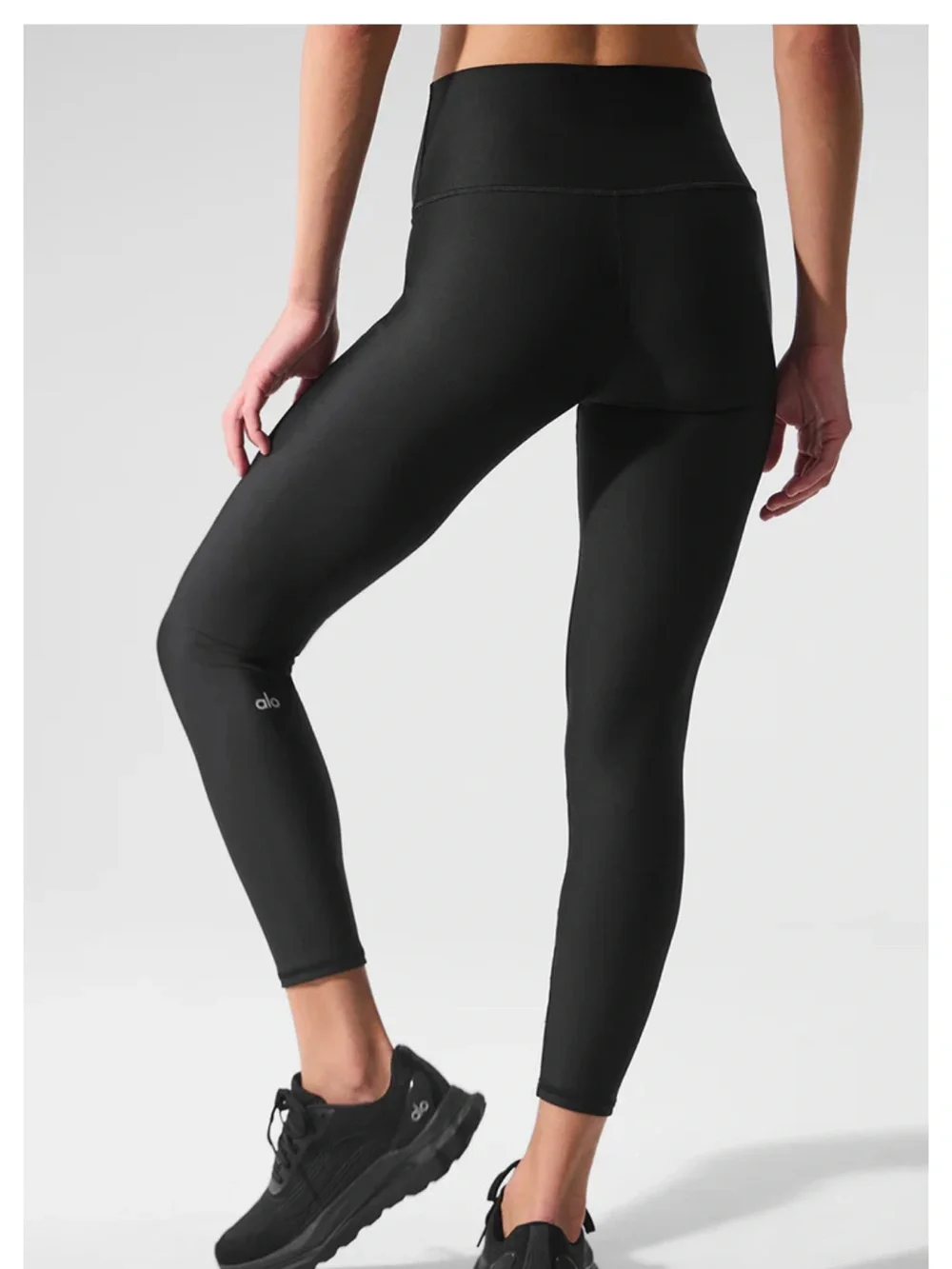 ALO Yoga 7/8 High-Waist Airlift Legging in black